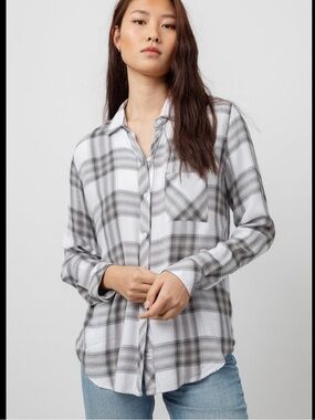 NWT Rails Hunter Classic White & Gray Plaid Lightweight Button-Up Shirt